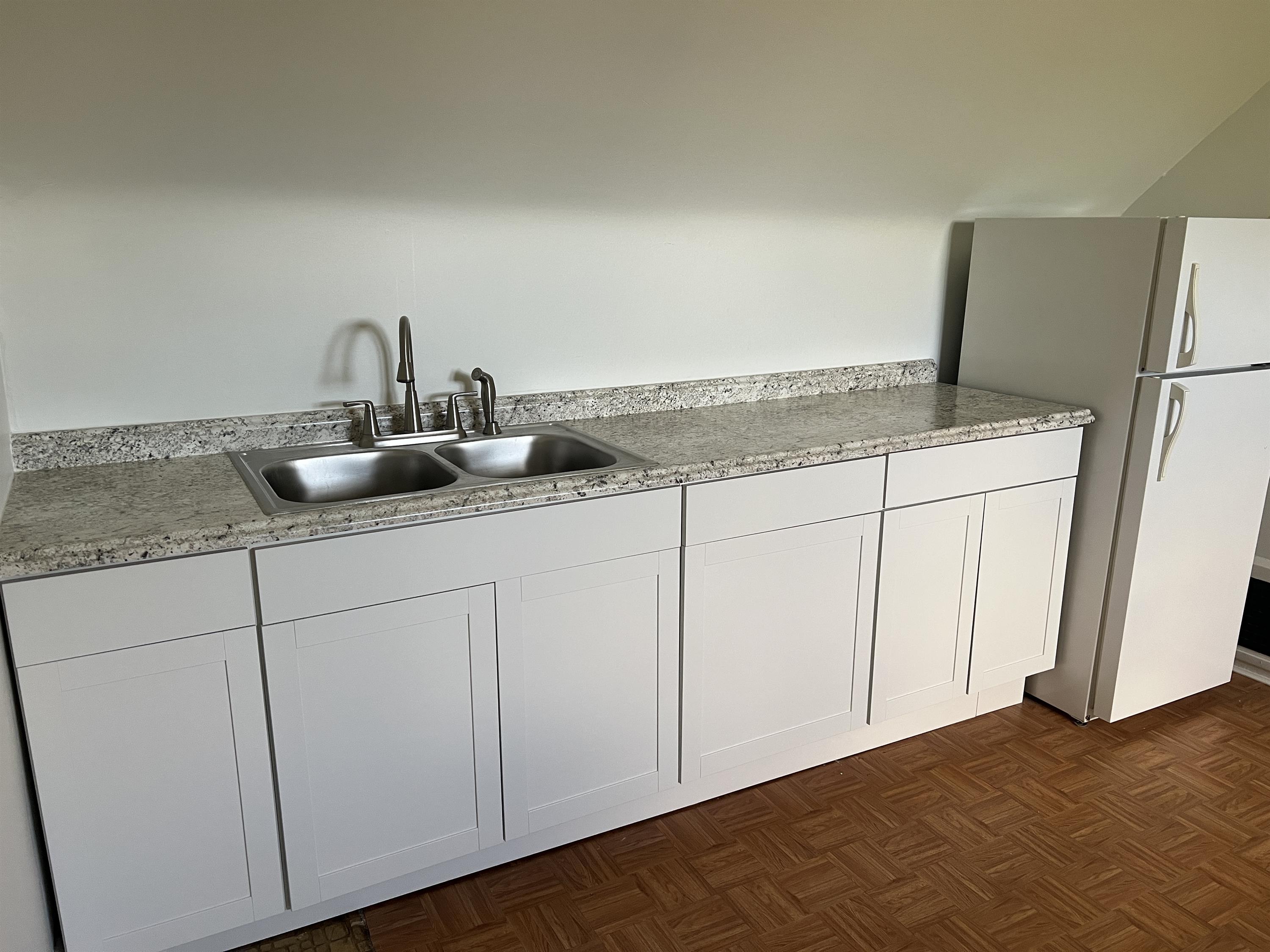 2710 Ruberg Avenue - 3
